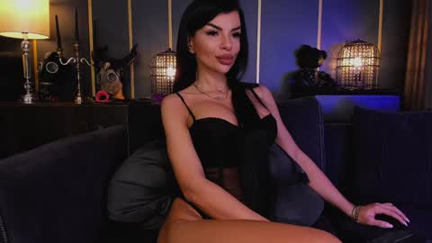 Elenia online show from January 6, 12:35 pm