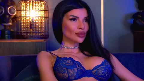 Elenia online show from February 6, 5:27 pm