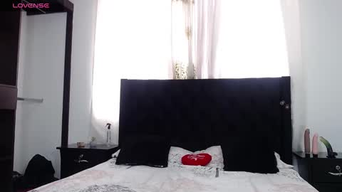 mistresskattia online show from February 9, 2:40 pm