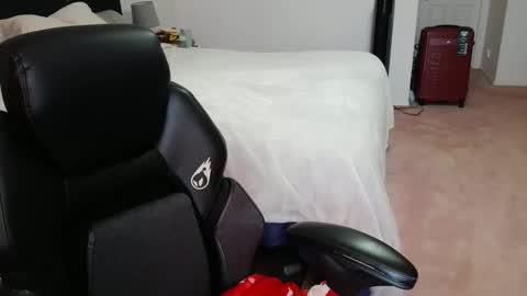 Becca online show from February 24, 8:18 pm