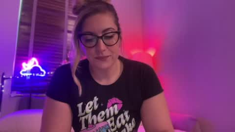 Miss X online show from June 3, 2:33 pm