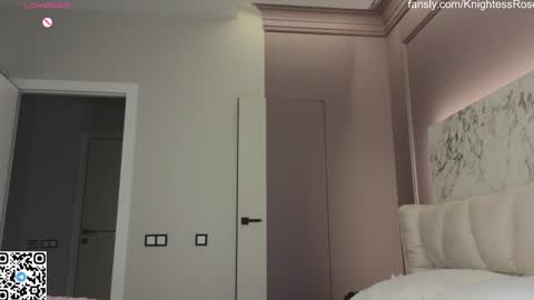 misty_roseee online show from January 24, 3:54 am