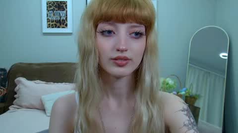 Misty online show from April 18, 5:15 pm