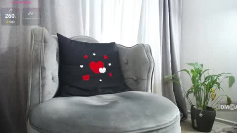 miu__miu online show from December 27, 2:44 pm