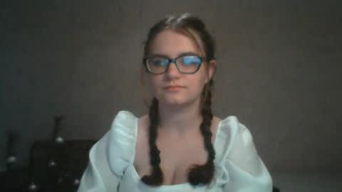 Milana online show from February 4, 1:38 pm