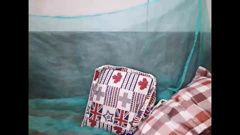 Cutiepie online show from January 31, 11:56 pm