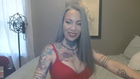 MizXtrix online show from December 19, 8:13 pm