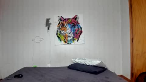 MizzKittay online show from December 4, 2:04 pm