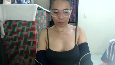 kelly online show from February 28, 11:23 pm