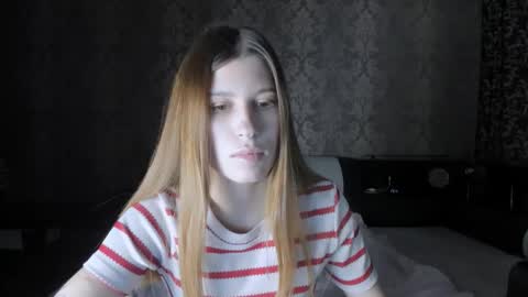 Lili online show from October 28, 9:37 am