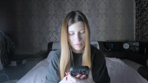 Lili online show from October 18, 11:13 am