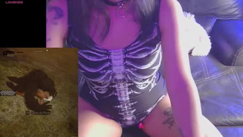 minaDarling online show from November 26, 5:19 am