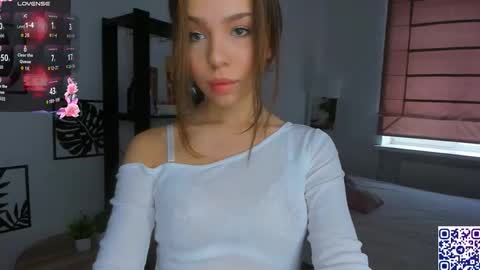 CandyStacy online show from September 19, 6:01 am