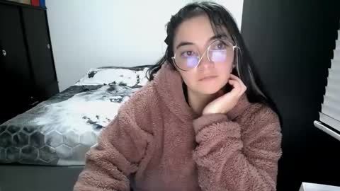 Sam online show from February 7, 3:43 am