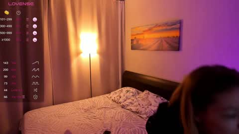 Laura online show from February 6, 9:17 pm