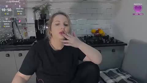 erika online show from February 15, 4:39 pm