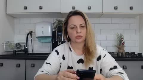 erika online show from February 17, 1:11 pm