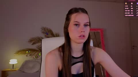 Molly online show from March 8, 9:40 pm