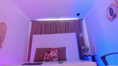      online show from October 18, 2:53 pm