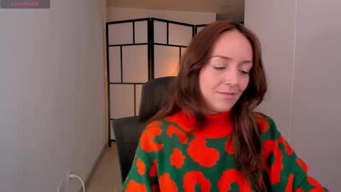   MOLLY   online show from March 16, 7:40 pm