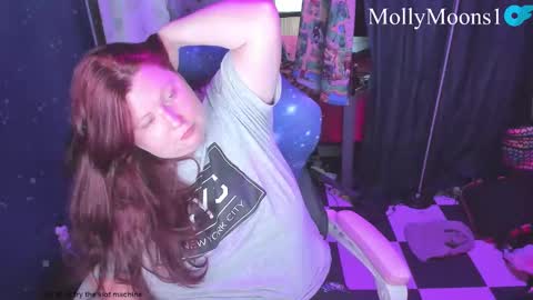 molly_moons online show from April 4, 10:41 pm