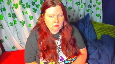 molly_moons online show from June 4, 3:34 am