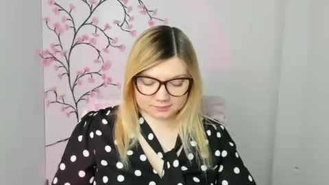 Molly online show from January 13, 1:26 pm