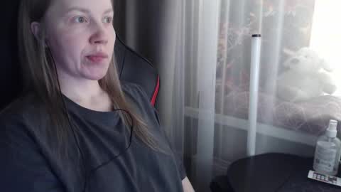 I have new photos come and see with love Molly online show from March 1, 9:31 am