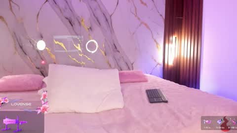 New girl Emily Valentina  Michelle online show from February 19, 12:54 am