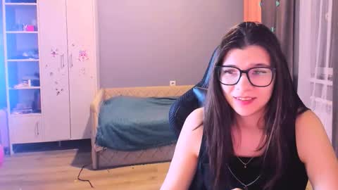  KIRA  online show from January 12, 1:22 am