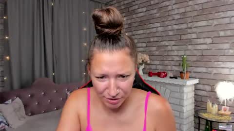 hi im Molly heregreat boobs big heart  warm pussy  online show from July 1, 12:54 am