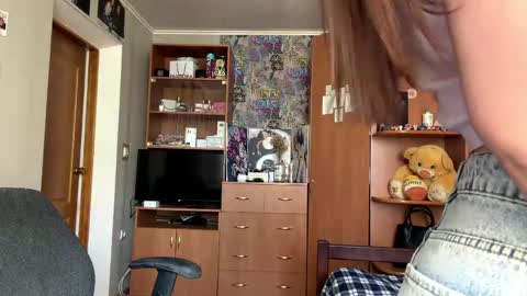 Molly online show from June 2, 11:44 am