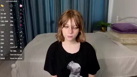 mollysally online show from July 7, 4:04 am