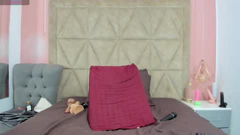 Jelitza online show from January 6, 1:09 am