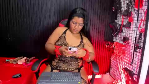 Victoria online show from July 24, 2:04 pm