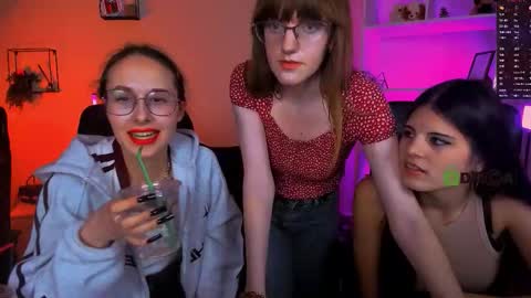 Mona  online show from November 12, 2:31 am