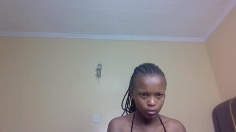 Mona online show from October 28, 1:33 am