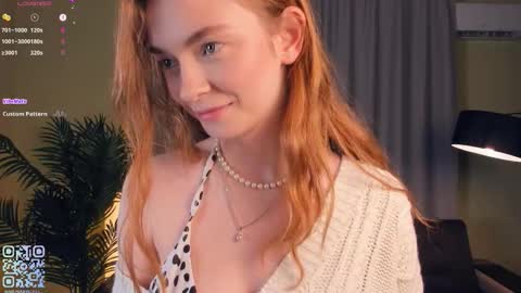 Mona online show from September 25, 5:11 pm