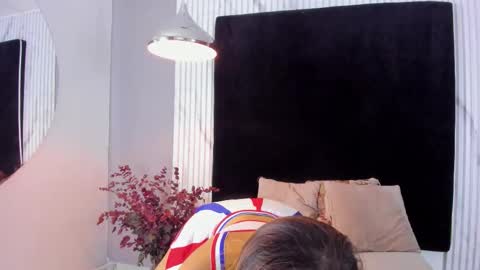 MONIK FOX online show from October 15, 9:28 pm