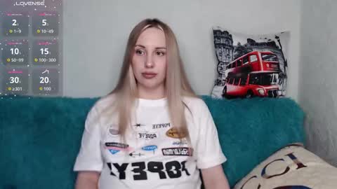 Monika online show from September 17, 1:20 pm