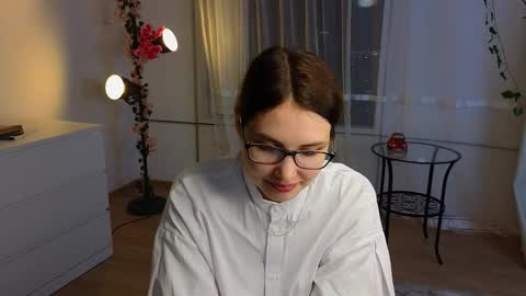 Jenny online show from November 20, 2:18 pm