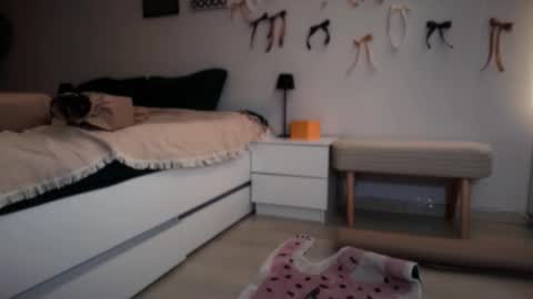 Mary online show from December 20, 11:25 am