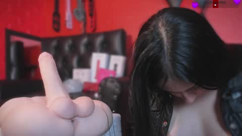 Monttserratt online show from April 20, 7:17 pm