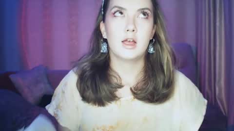 moodiemira online show from October 7, 3:27 pm