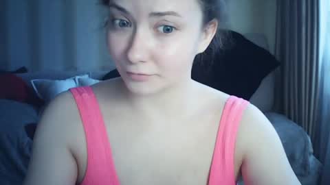 moodiemira online show from April 2, 1:52 pm