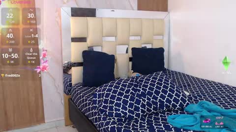 moon_and_fire_ online show from April 11, 7:45 am