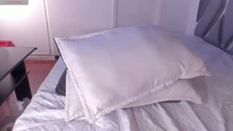 Luna  online show from September 10, 6:41 pm