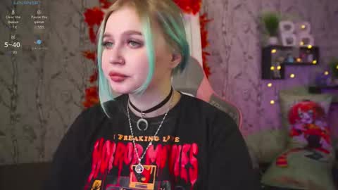 Emilia online show from September 30, 9:04 am