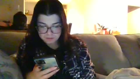 moonbutterfly94 online show from February 1, 9:11 am