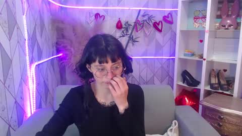 Charlotte online show from September 15, 7:43 pm